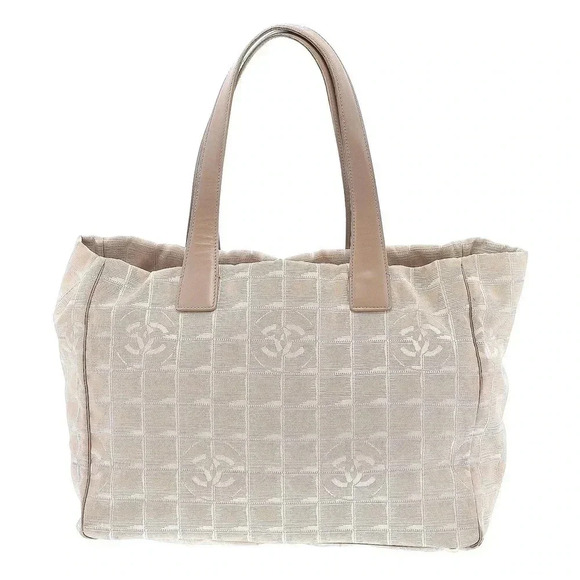 CHANEL
MEDIUM Travel Ligne Tote - Picture 16 of 16